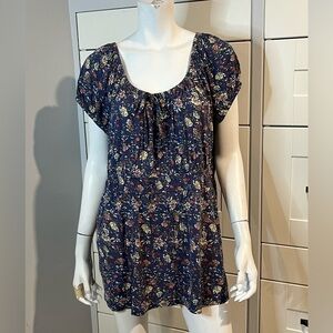 My style. Plus. Size 2X. Floral peasant top. Blue. Cinch waist.